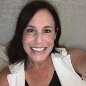 Meet your Posher, Carisa